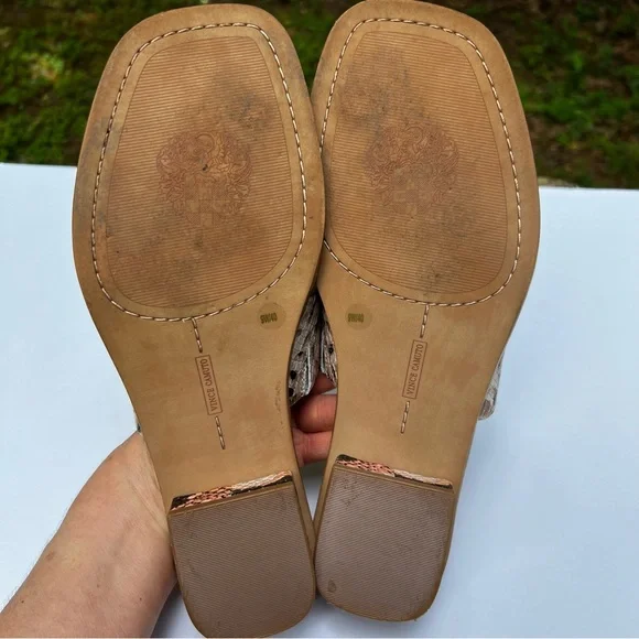 Vince Camuto Yelinda toe loop sandals size 9W/40 - Picture 9 of 9